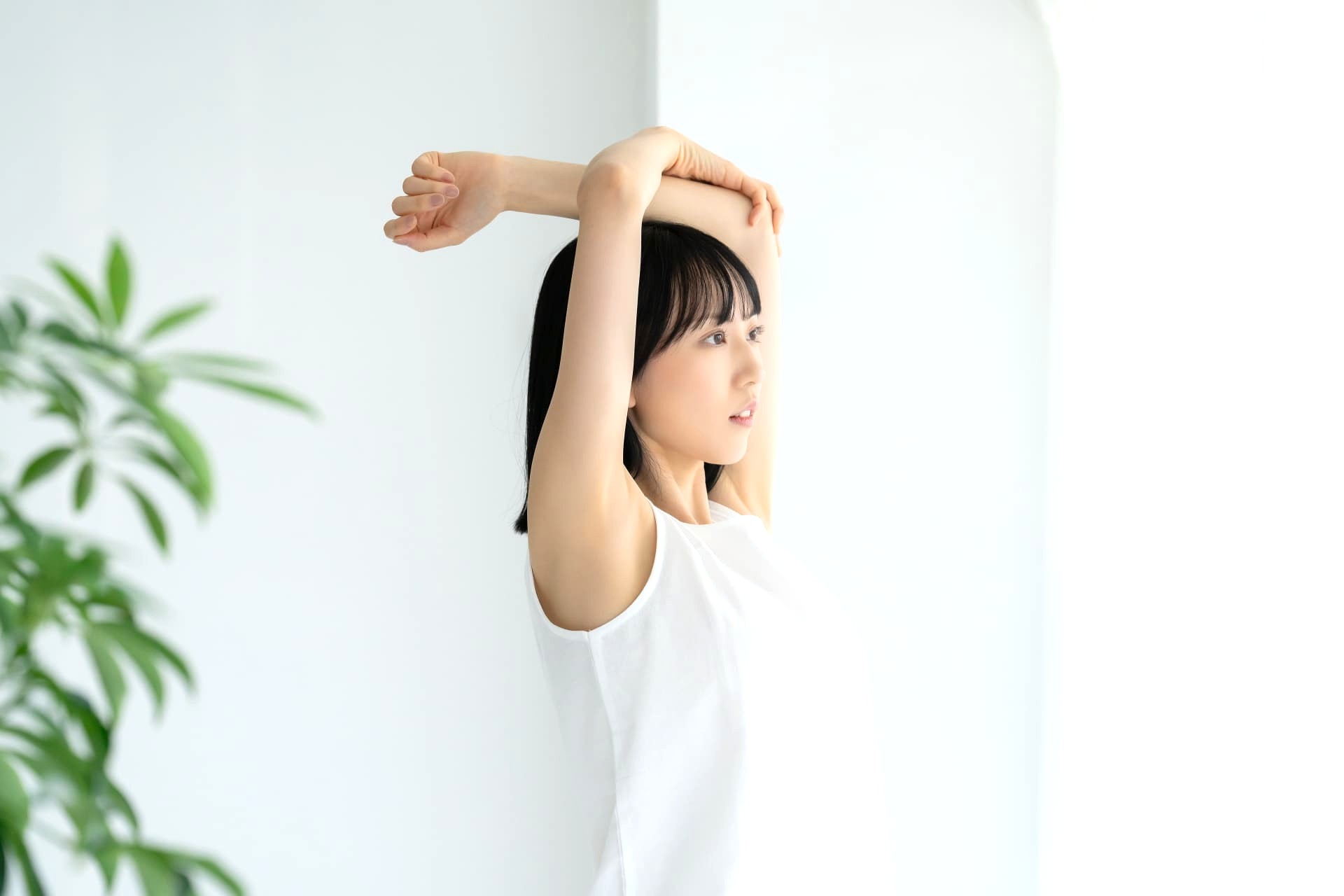 セルフケアをしている女性